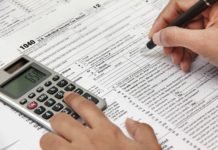 Endividados e inadimplentes crescem em setembro, aponta CNC